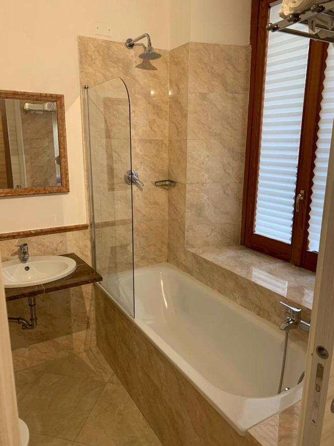 S.P.Q.R. Suite Ρώμη Εξωτερικό φωτογραφία